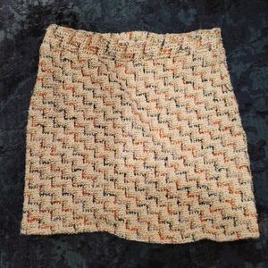 Zara Tragaluc skirt with gold glitter details. Size M. Tight bodycon/A-line fit